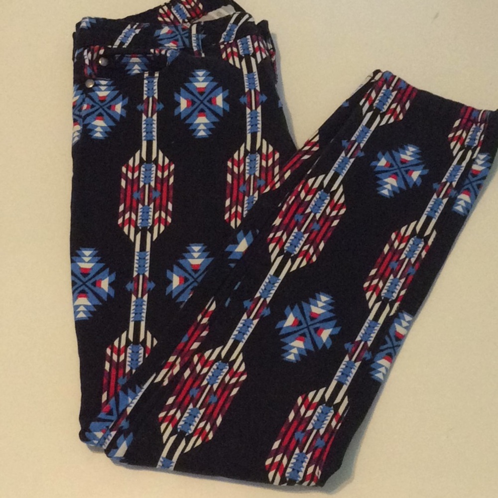 FOREVER 21 stretch pencil legs.